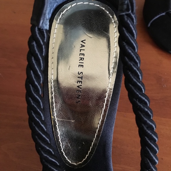 Valerie Stevens Anchor Black Heels - Picture 4 of 5